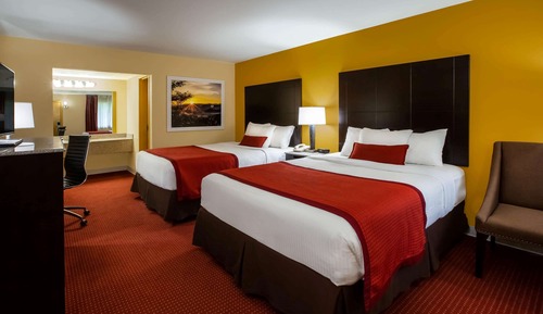 Deluxe Room, 2 Queen Beds, Non Smoking (Countryside View)