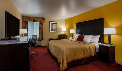 Deluxe Room, 1 King Bed, Non Smoking (2nd Floor)