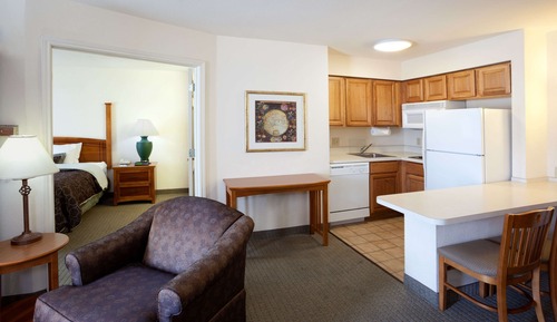 Suite, 1 Queen Bed with Sofa bed, Accessible (Mobility Roll in Shower One Bedroom)