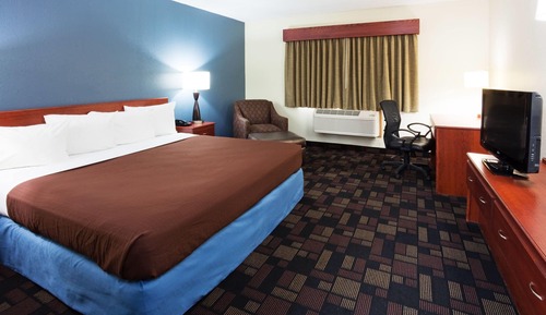 Deluxe Suite, 1 King Bed, Non Smoking (Studio)