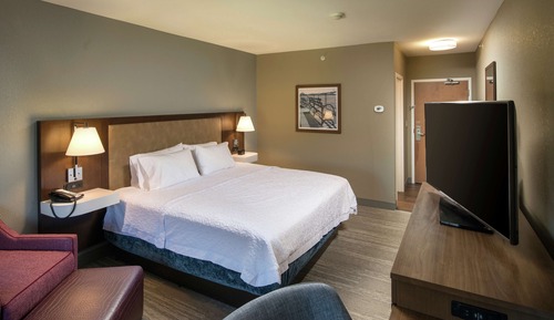 Studio, 1 King Bed, Non Smoking