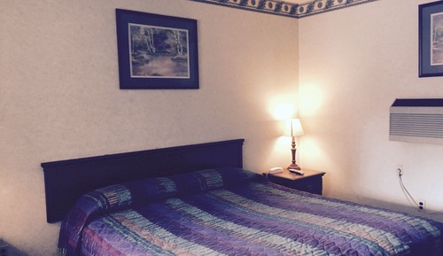 Room, 1 King Bed, Smoking