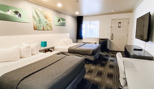 Room, 2 Queen Beds, Non Smoking