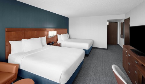 Room, 2 Queen Beds (Mobility/Hearing Accessible, Tub)