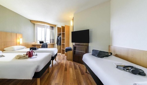 Room, 3 Twin Beds