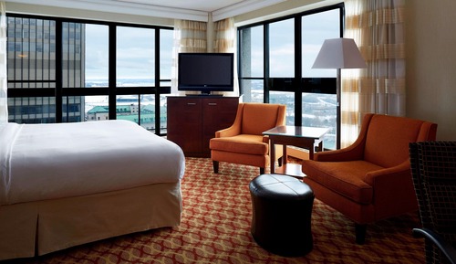 Executive Room, 1 King Bed, Balcony, Corner (Balcony)