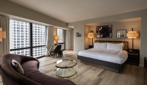 Room, 1 King Bed, Corner