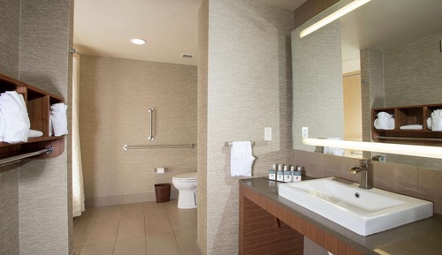 Room, 2 Queen Beds, Accessible, Bathtub