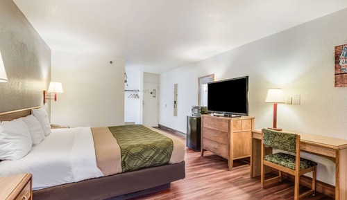 Standard Room, 1 King Bed, Non Smoking