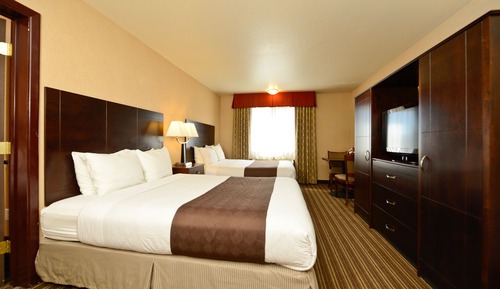 Deluxe Room, Multiple Beds (3 queens in a room)