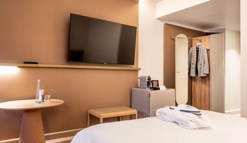 Executive Room, 1 Double Bed with Sofa bed