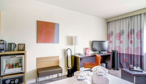 Executive Room, 1 Double Bed with Sofa bed