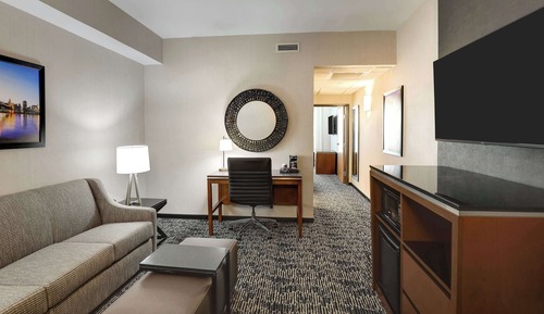 Suite, 1 King Bed with Sofa bed (Sofa Sleeper, 2 Rooms)
