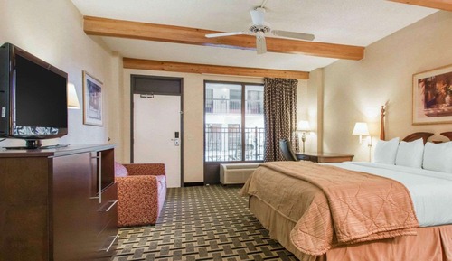 Suite, 1 King Bed, Non Smoking