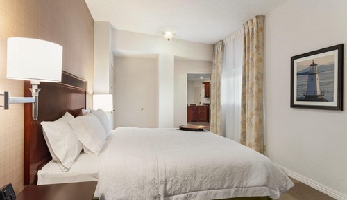 Suite, 1 King Bed, Non Smoking