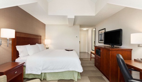 One king bed non smoking