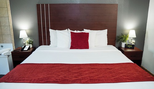Honeymoon Single Room, 1 King Bed, Hot Tub