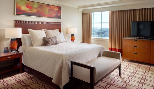 Suite, 1 King Bed, Corner