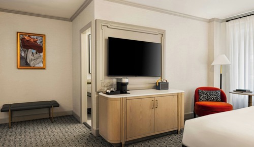 Deluxe Room, 1 King Bed, City View