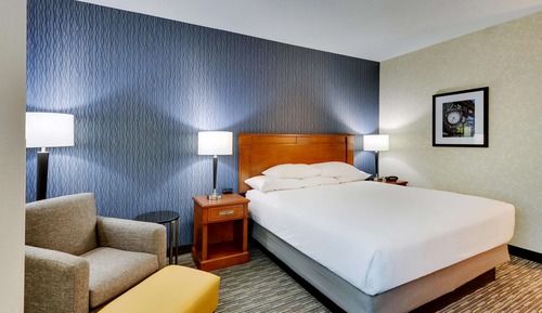 Room, 1 King Bed (Upper Floor)