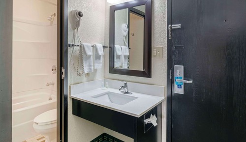 Standard Room, 2 Queen Beds, Non Smoking