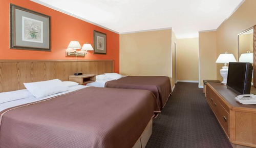 Deluxe Room, 2 Queen Beds, Non Smoking