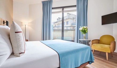 Superior Room, Balcony (Eiffel Tower)