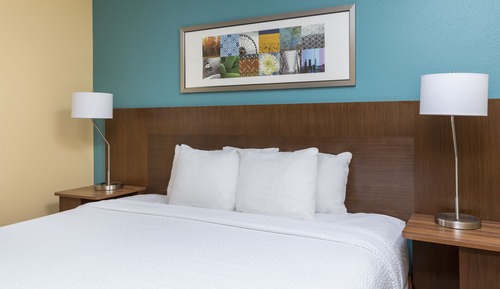 Room, 1 King Bed (Hearing Accessible)