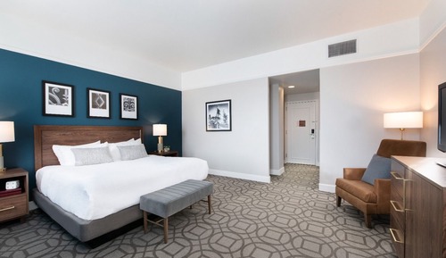 Executive Studio, 1 King Bed, Corner
