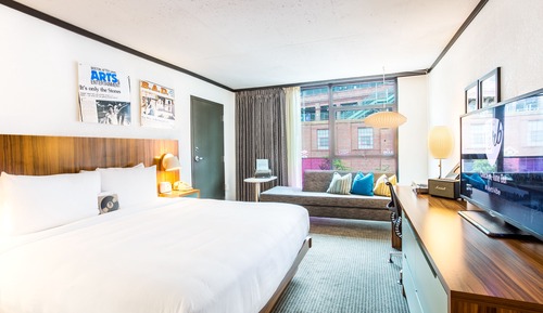 Room, 1 King Bed (Stadium)