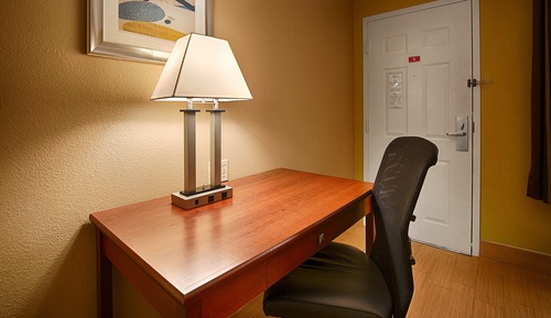 Standard Room, 2 Queen Beds, Accessible, Bathtub