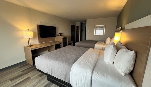 Room, 2 Queen Beds, Non Smoking (Upgrade)