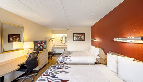 Deluxe Room, 2 Double Beds (Smoke Free)