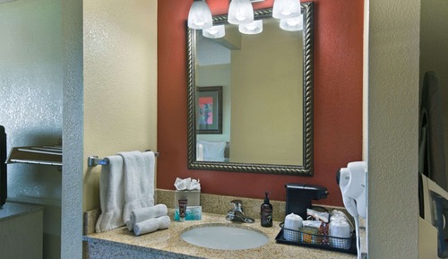 Standard Room, 1 King Bed, Non Smoking, Balcony (Pool View)