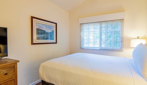 Cottage, Multiple Beds (One King and One Queen Bed, Suite)