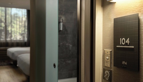 Room, 1 King Bed, City View