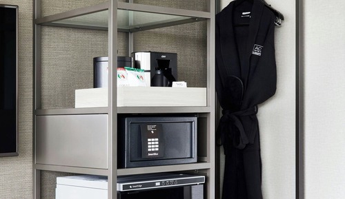 Room, 2 Double Beds, City View