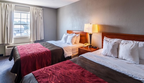 Standard Room, 2 Queen Beds, Non Smoking