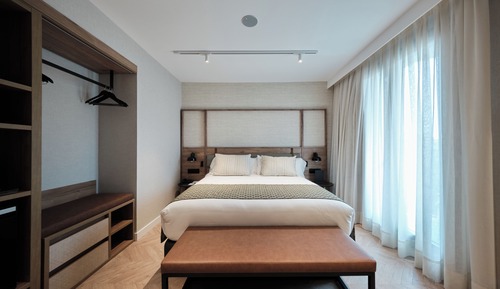Junior Room (Suite Deluxe Single Use)