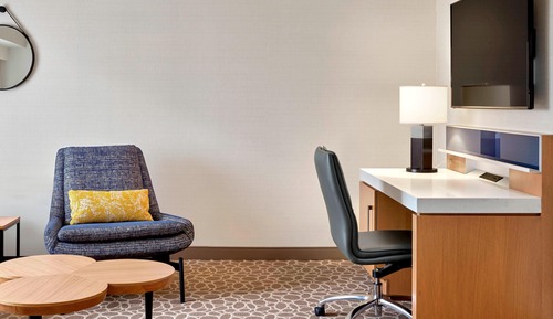 Junior Suite, 1 King Bed with Sofa bed, Corner