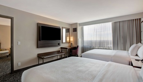 Suite, 2 Queen Beds, Accessible