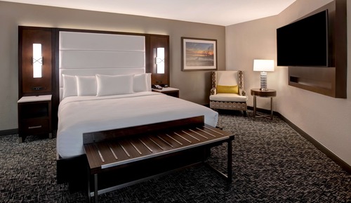 Suite, 1 King Bed, Corner