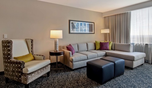 Room, 1 King Bed, Accessible, Balcony (Hearing)