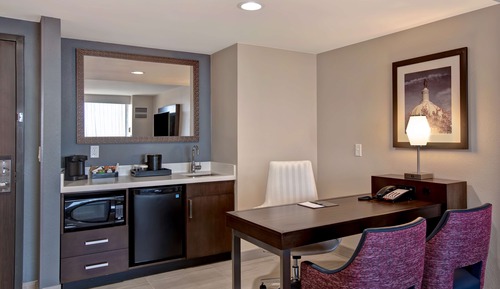 Suite, 1 King Bed