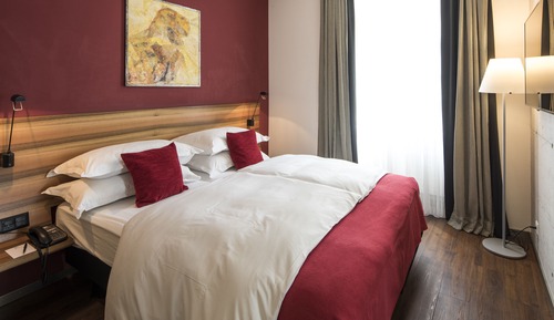 Junior Double Room, City View