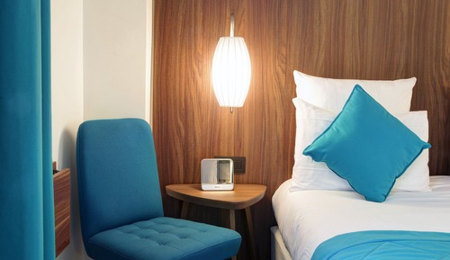 Classic Room, 1 Queen Bed, Non Smoking