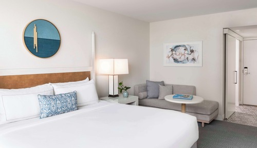 Room, 1 King Bed, Accessible, Bathtub (Ocean View)