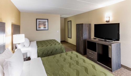 Suite, 2 Queen Beds, Non Smoking (Upgrade)