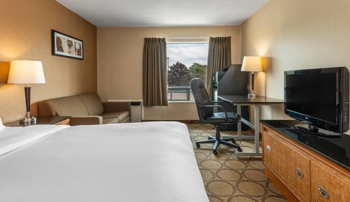 Comfort Room, 1 Queen Bed with Sofa bed (Upper Floor, Stair Access Only)