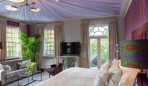 Luxury Hot Tub Suite